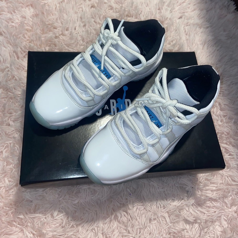 Jordan 11 legend blue lows worn once